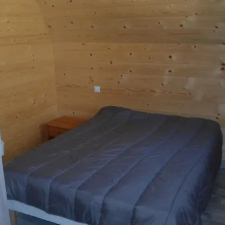 Kemp Pour 6 Avec Terrasse - La Chapelle-devant-bruyeres - Api-1-52-972 *