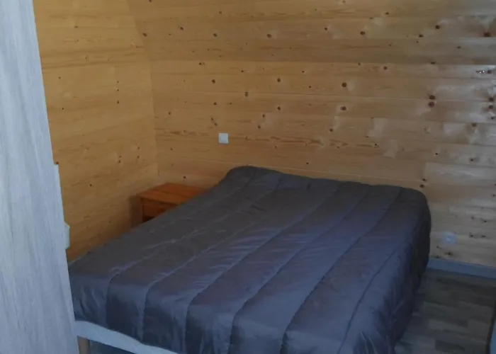 Kemp Pour 6 Avec Terrasse - La Chapelle-devant-bruyeres - Api-1-52-972 *