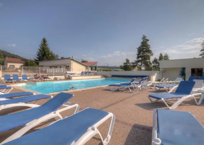 Kemp Pour 6 Avec Terrasse - La Chapelle-devant-bruyeres - Api-1-52-972 *